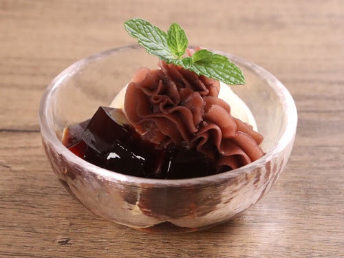 黒糖ゼリーの和風クリームあんみつ